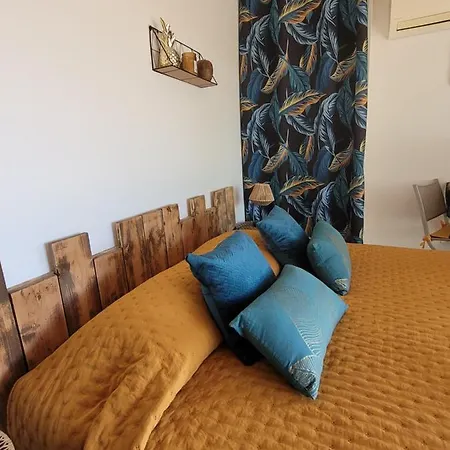 Studio Dans Maisonnette En Pierre Le Castellet  Exterior photo