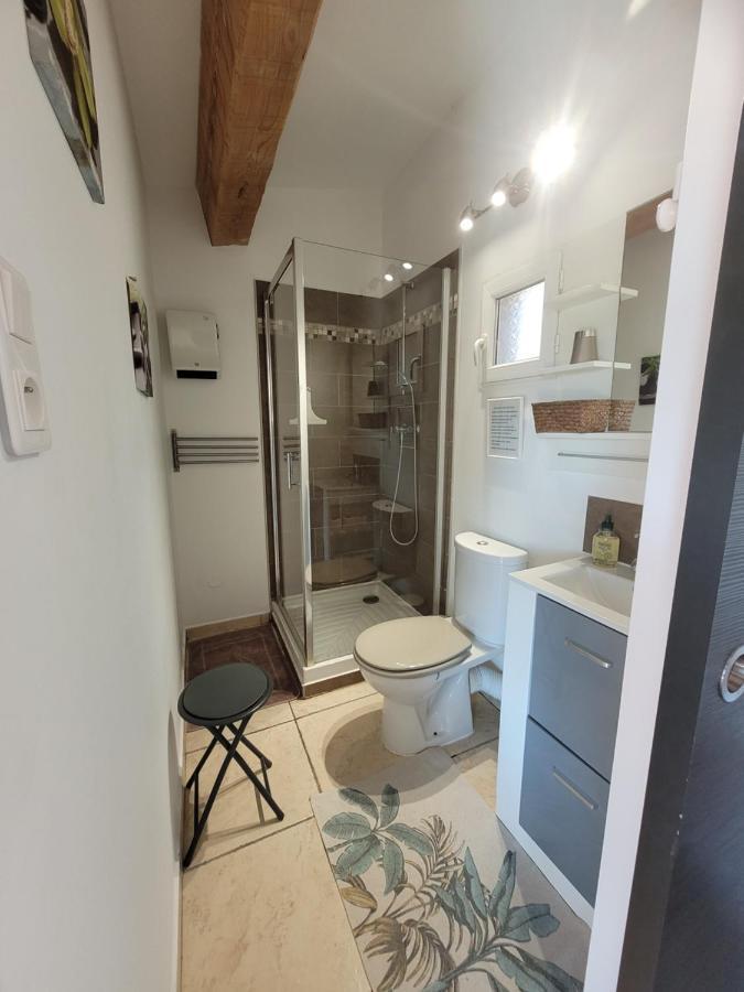 Apartment Dans Maisonnette En Pierre